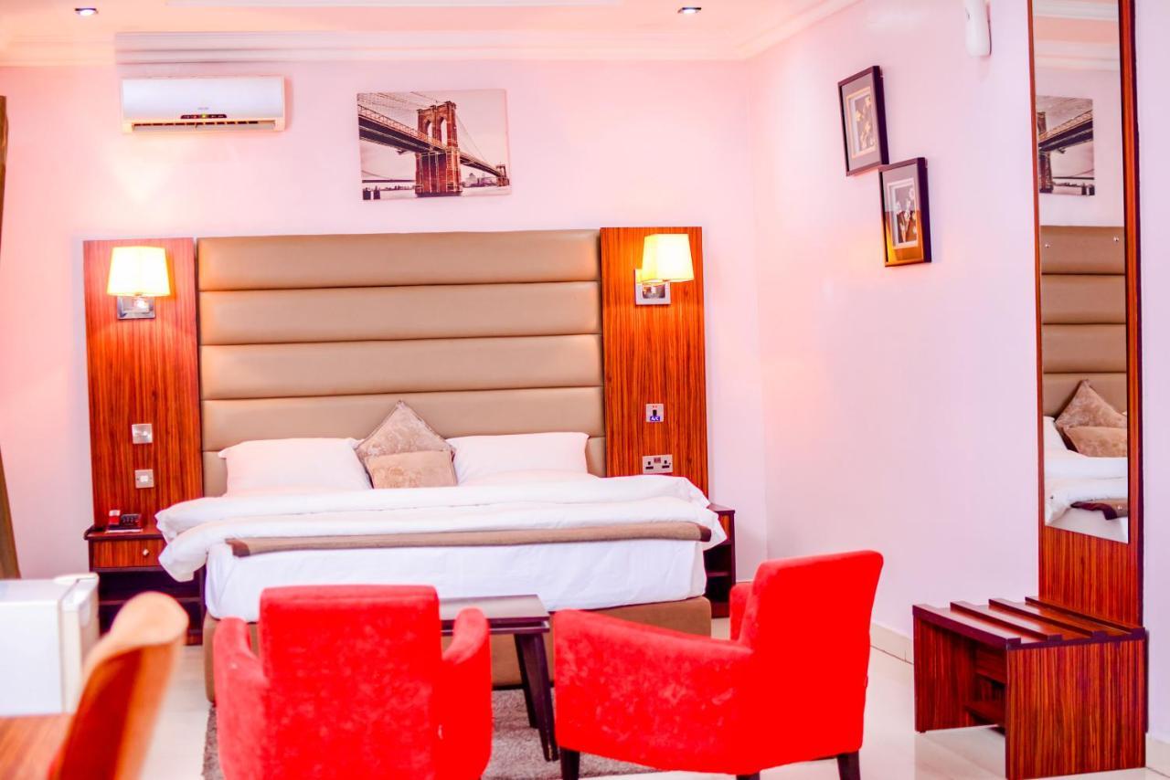 Golfview Suites & Conference Center Ikeja Exterior foto